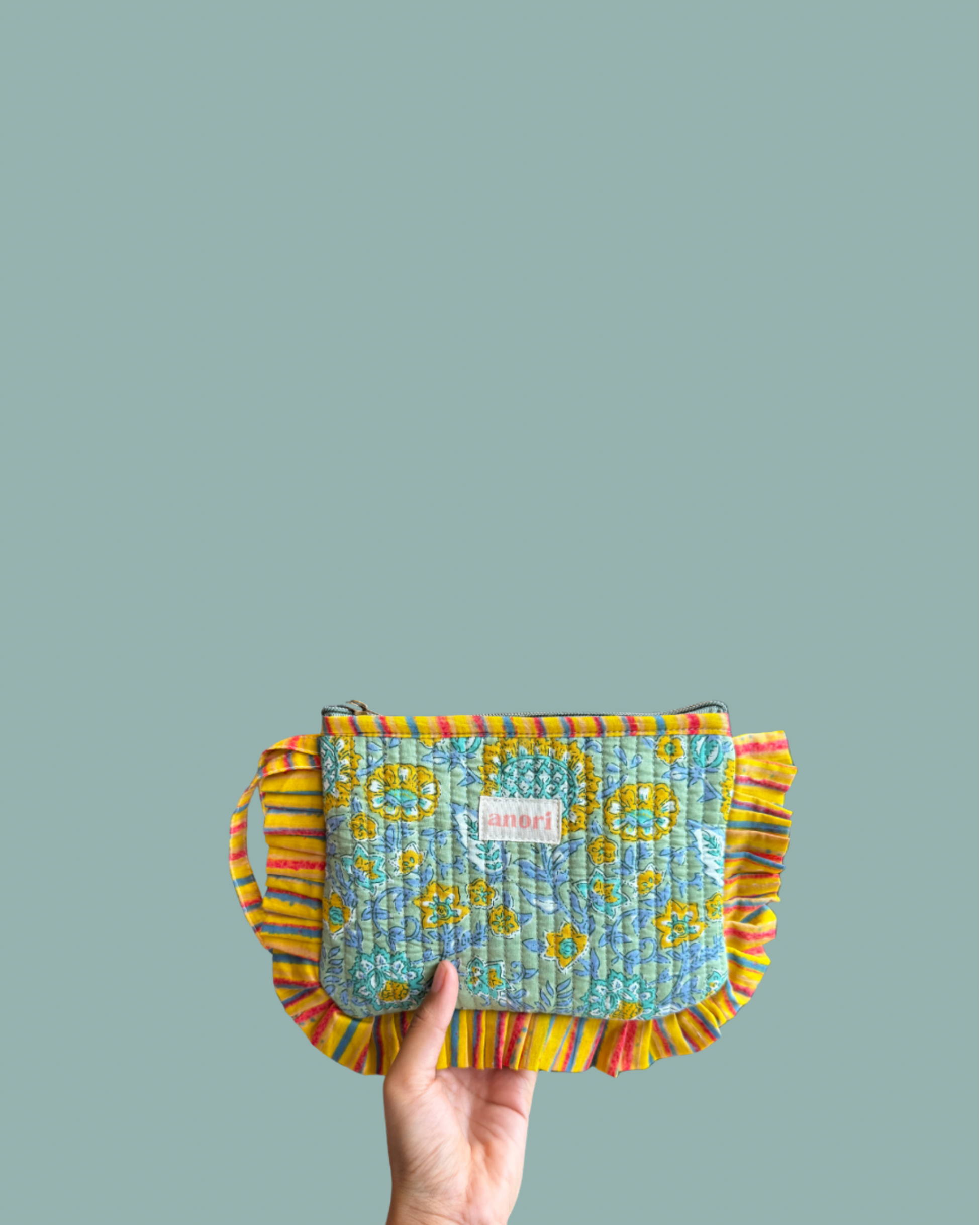 SUMMER BLOOM FRILL POUCH