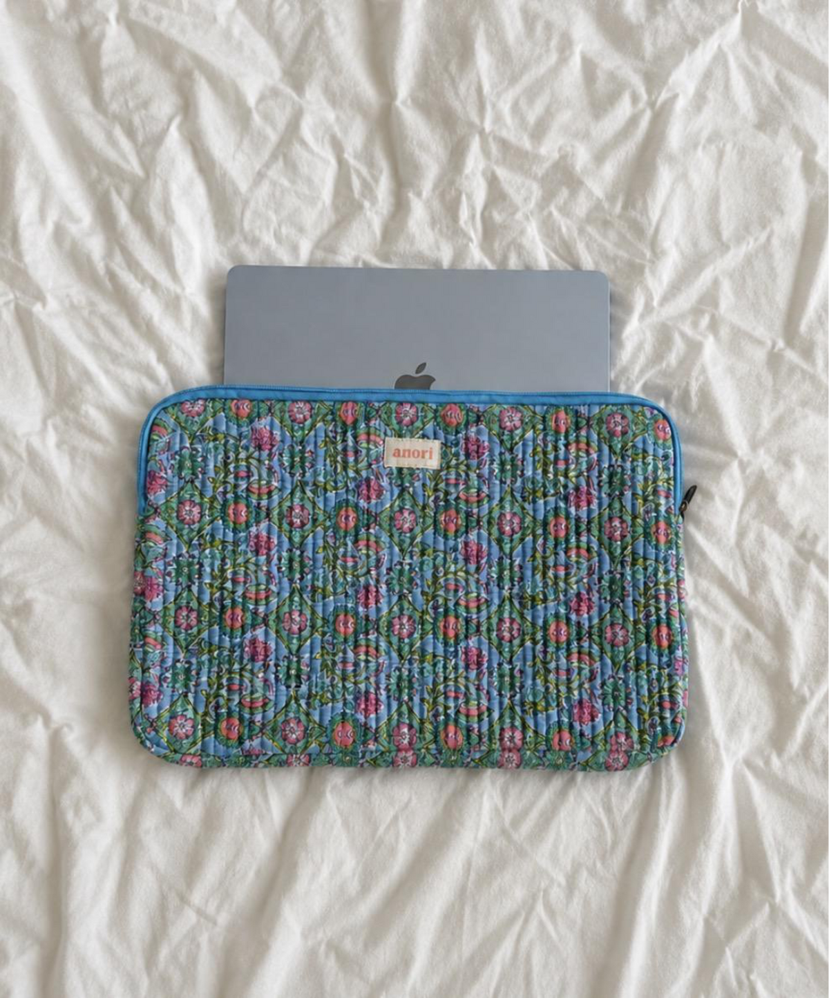 ICY BLUE LAPTOP SLEEVE