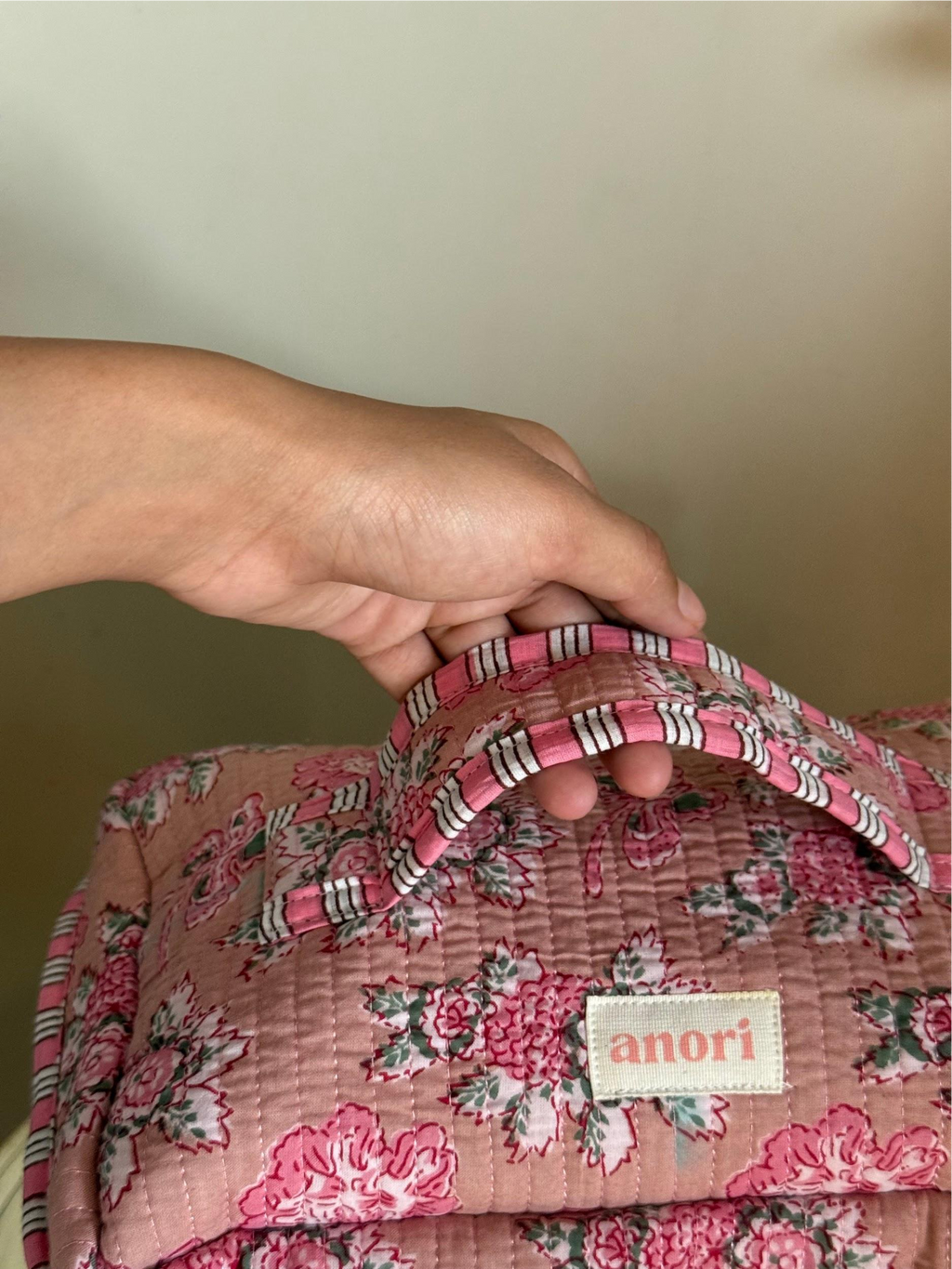 BLUSH BEIGE VANITY CASE